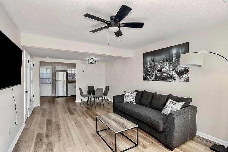Modern Oasis Close to South End