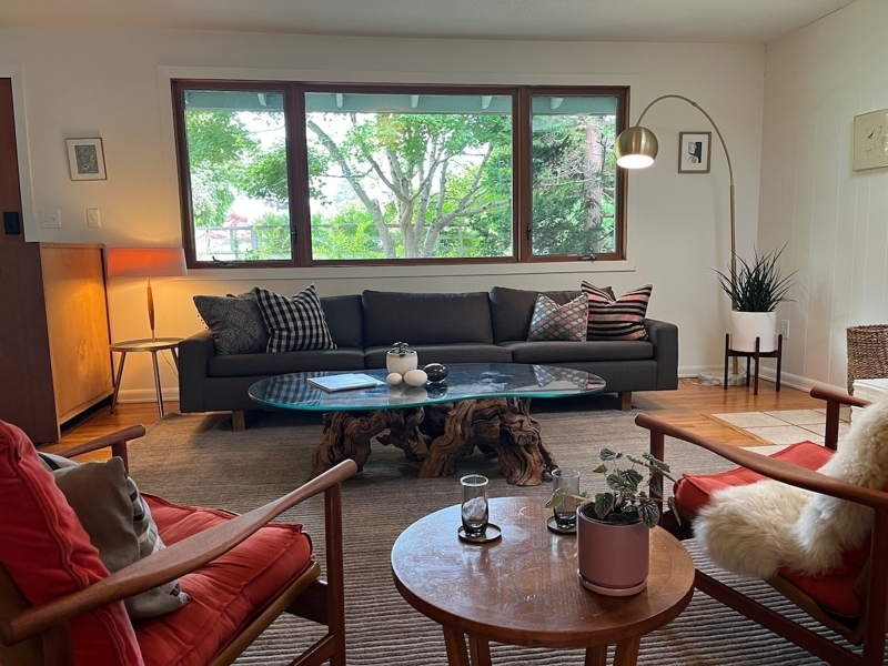 Quiet Modern Getaway w Deck + BBQ Near Sellwood