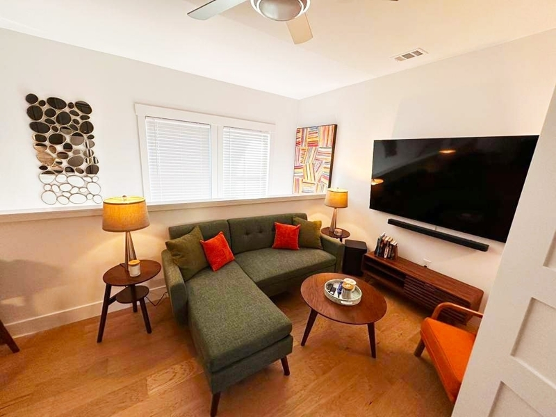 Savannah Victorian Escape w/ Game Room & Firepit