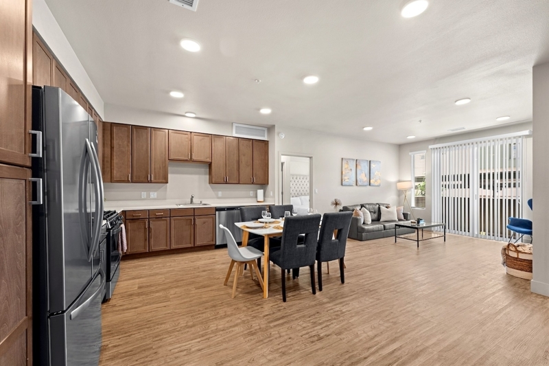 Brand New 2BR | 2 King Beds | Pool + Gym | Reno