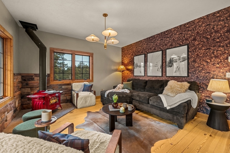 Luxe Lodge | Hot Tub, Sauna, Theatre, Mtn Views