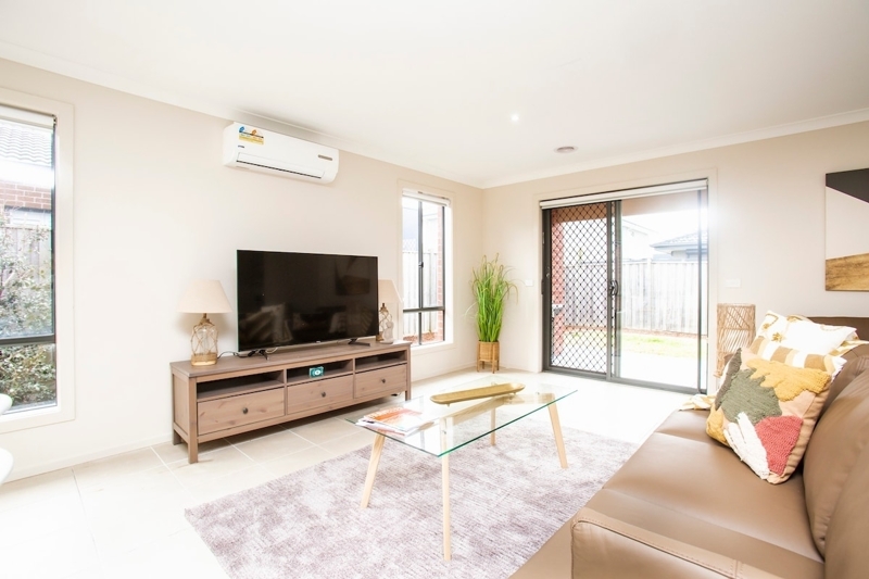 Ald - Light Bright Home With Kayo Workspace BBQ