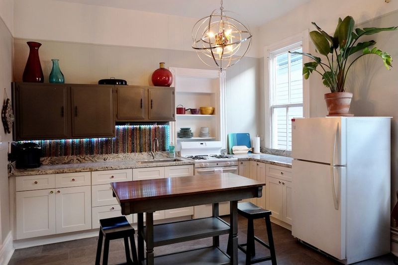 Lovely Mid-City 2-Bedroom