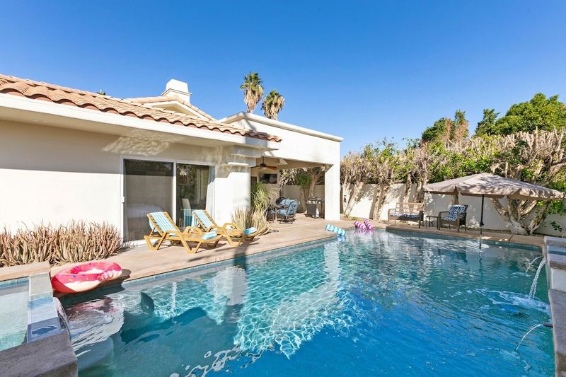 THE SAGE Relaxing Pool+Spa+Outdoor Dining #066695