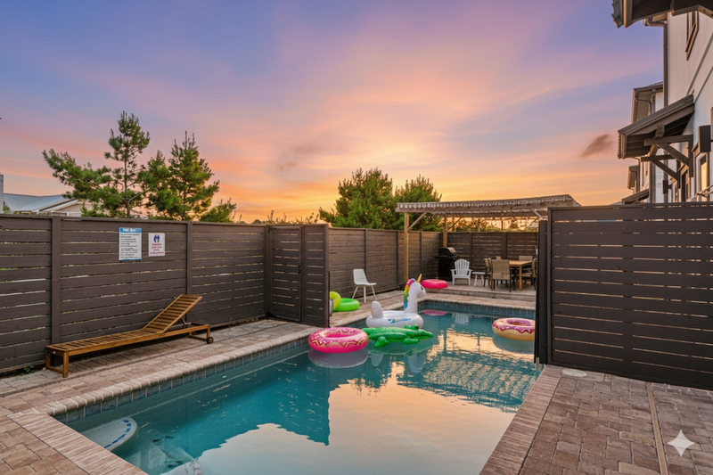 Luxury 5BDR Duplex with Heated Pool + Pool Table
