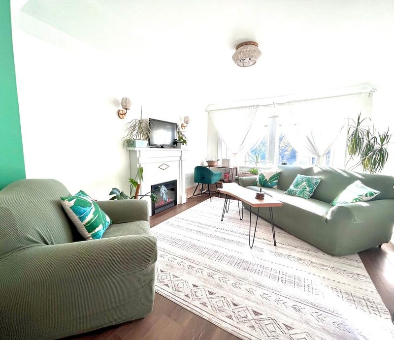 Zen Living by the Lake - 4 guests, free parking!
