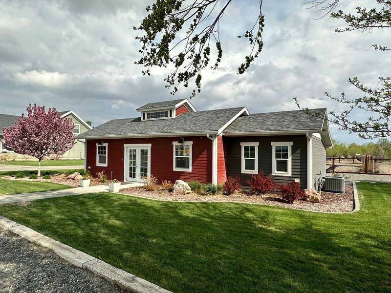 Listing photo