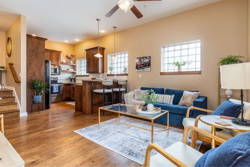 Historic Downtown | 1BD Full Apt