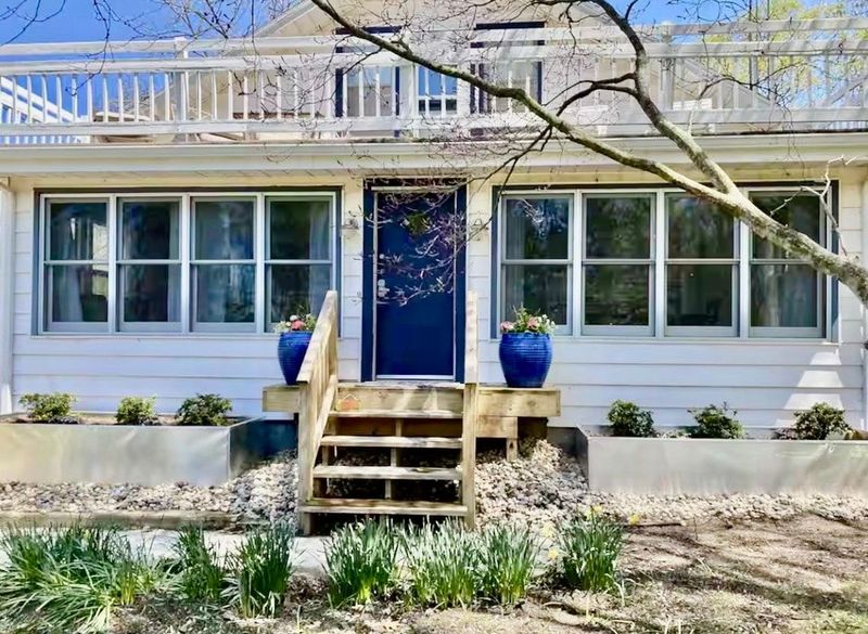 Sleeps 8, North of St. Joseph