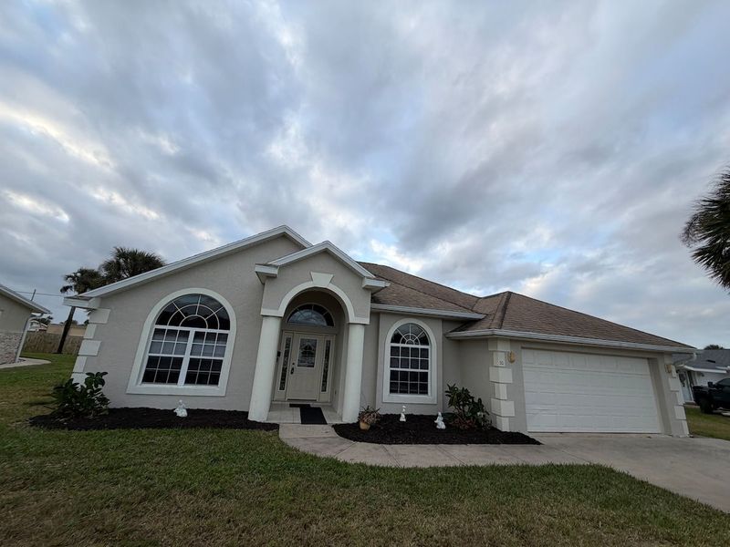Coastal Getaway | 2-Min Walk to Ormond Beach
