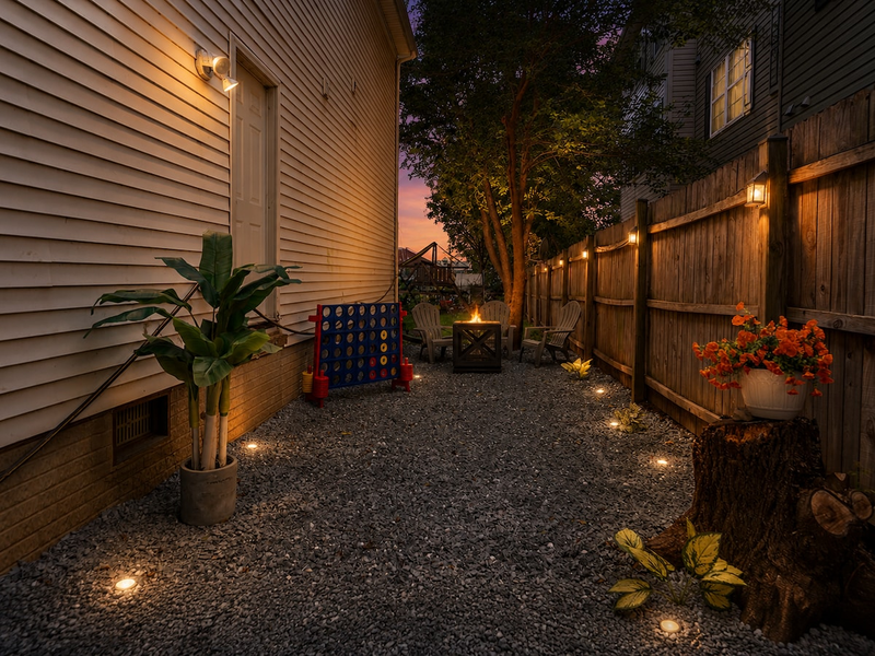 Firepit Patio • Downtown • Free Parking • 2BR