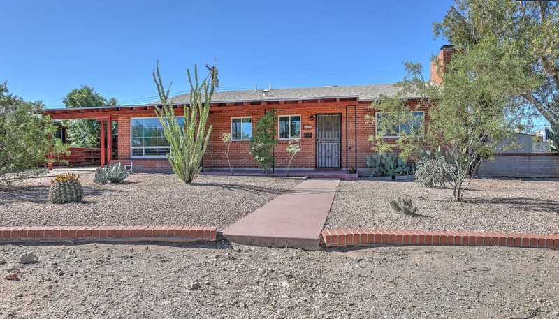 Cozy 3 bedroom ranch in Central Tucson