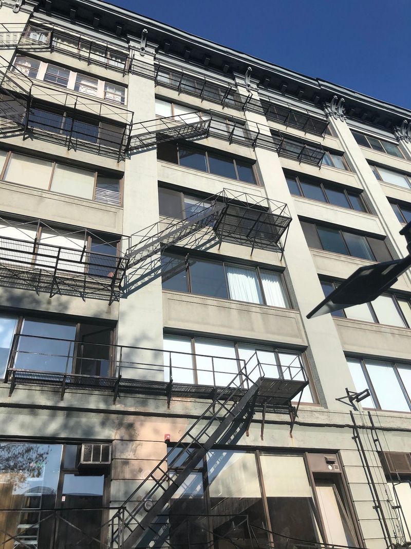 The hard loft is on the 5th floor of an iconic New York-style former garment factory on the Plateau